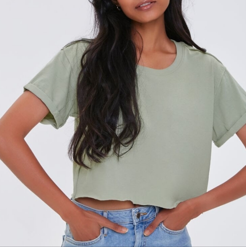 NWT Forever 21 Cropped Tee